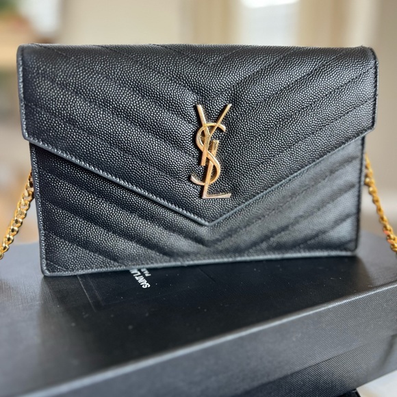 SAINT LAURENT MATELASSE CHAIN WALLET with gold chain - Picture 2 of 7